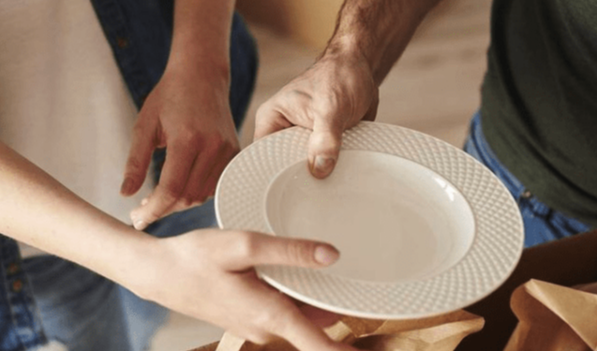 ¿Cómo embalar los platos?